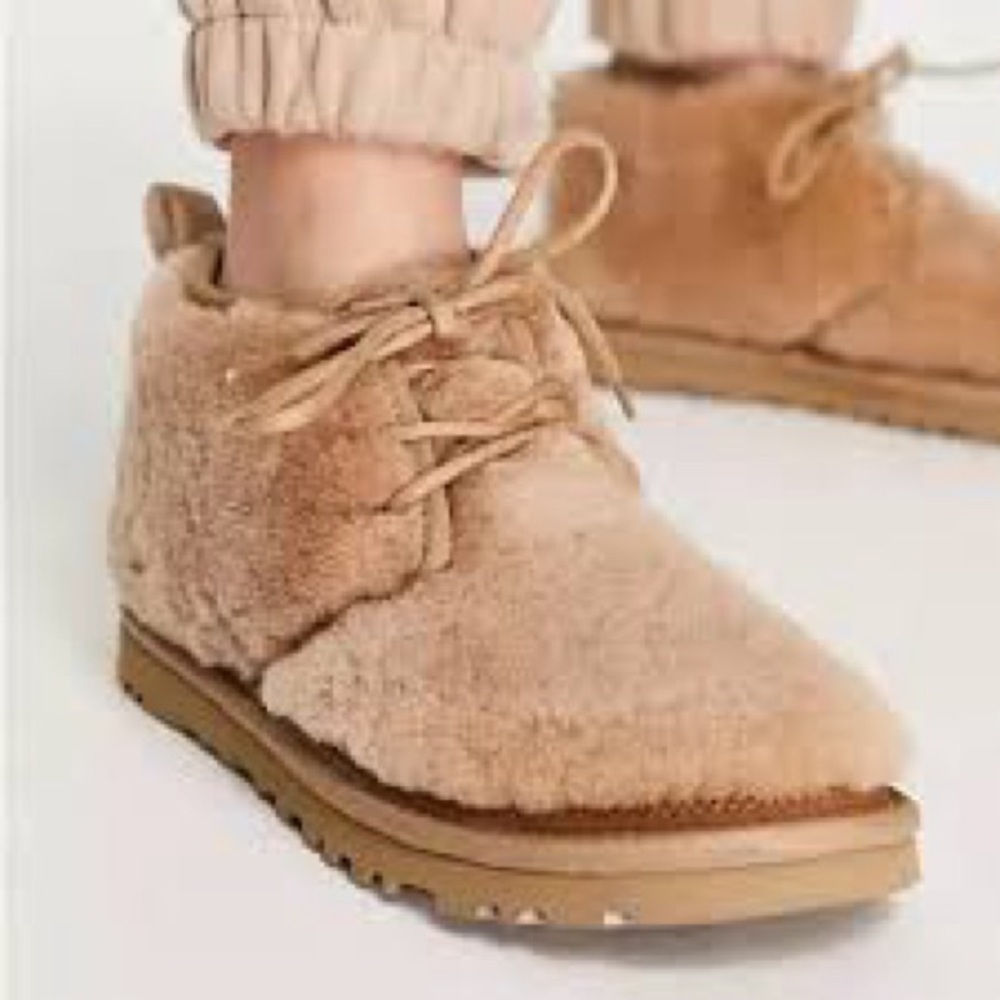 WORN ONCE UGG unisex Neumel Cozy lace up fluffy ankle boots in chestnut SZ 13 - Picture 2 of 8